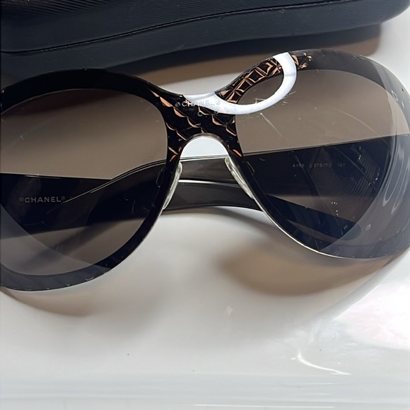 CHANEL Women's Brown Sunglasses - Picture 10 of 10